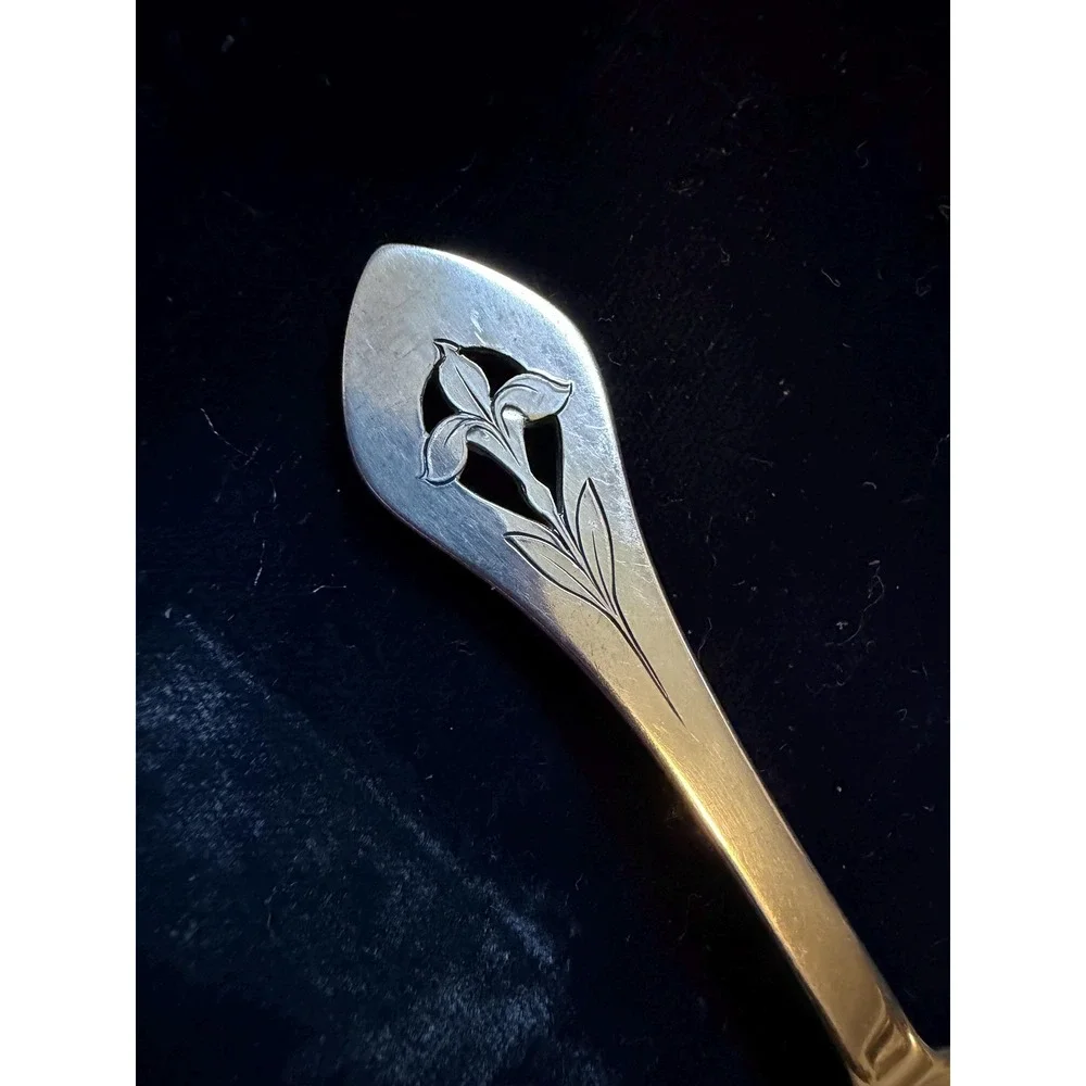 1920 Arthur Stone Sterling Silver Tea Caddy Spoon Flower Cut Out Handle
